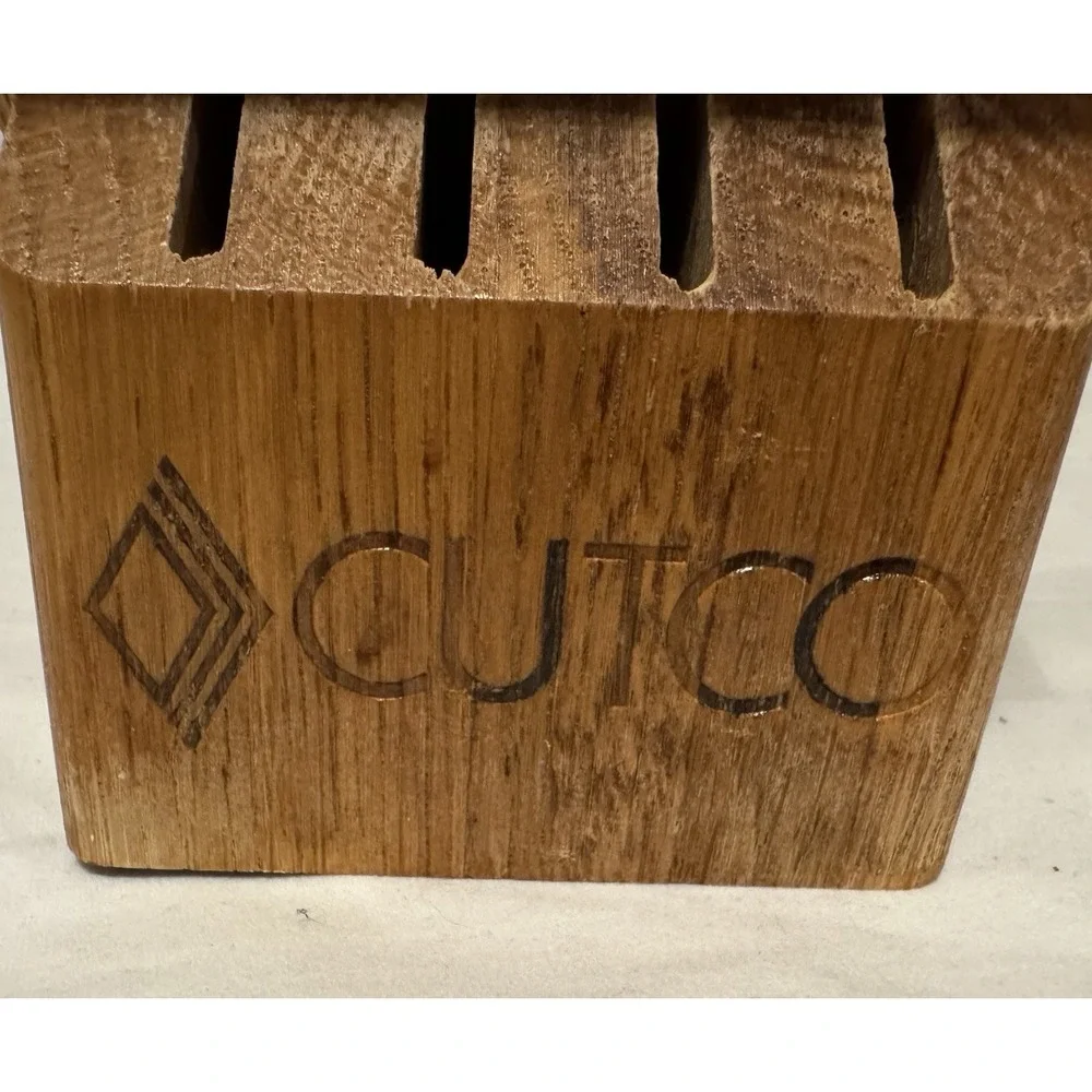 CUTCO 8 Slot Knife Block‎ Honey Oak Wood Includes 4 Steak Knife Slots